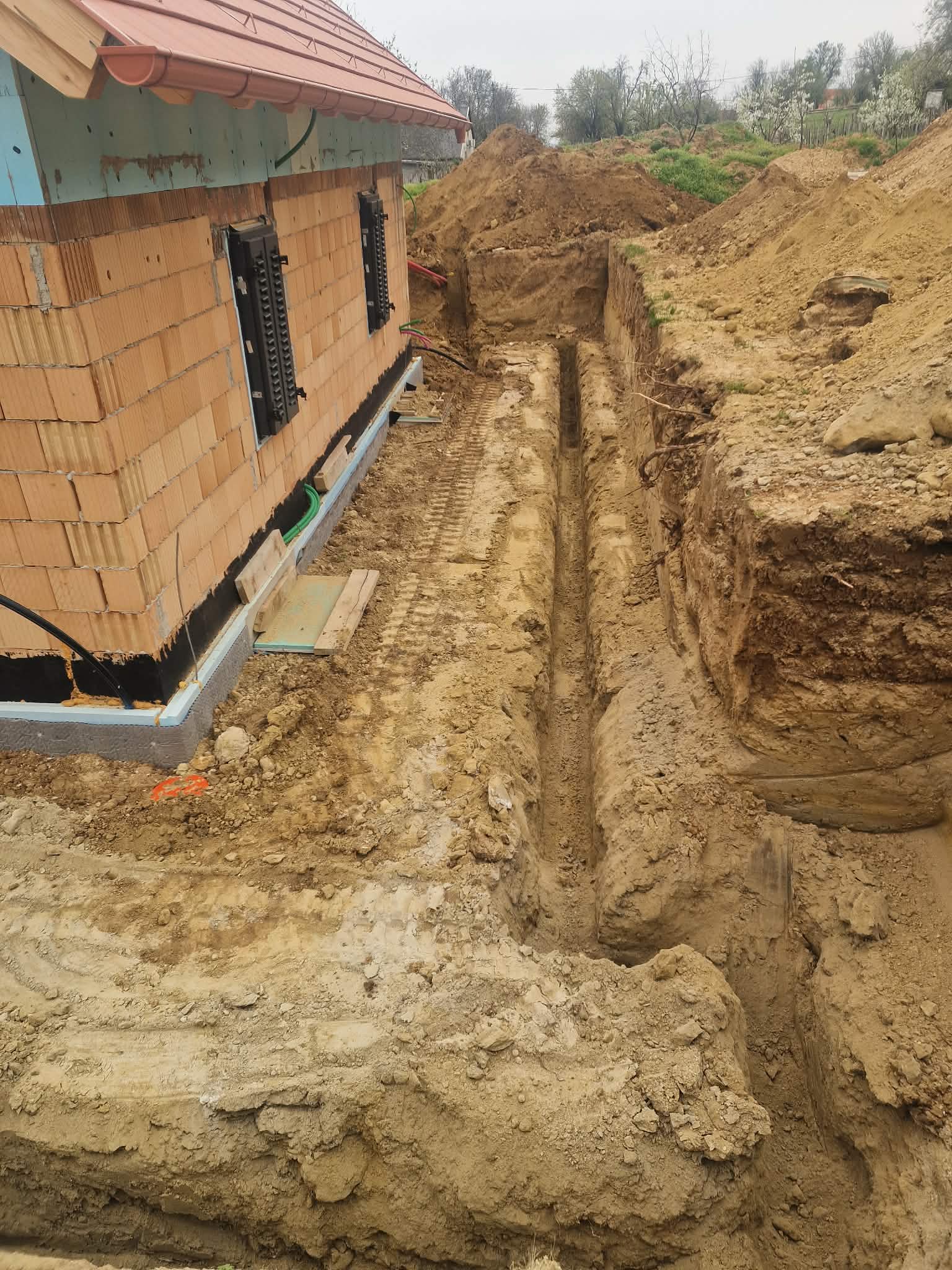 Tükör és sávalap ásás